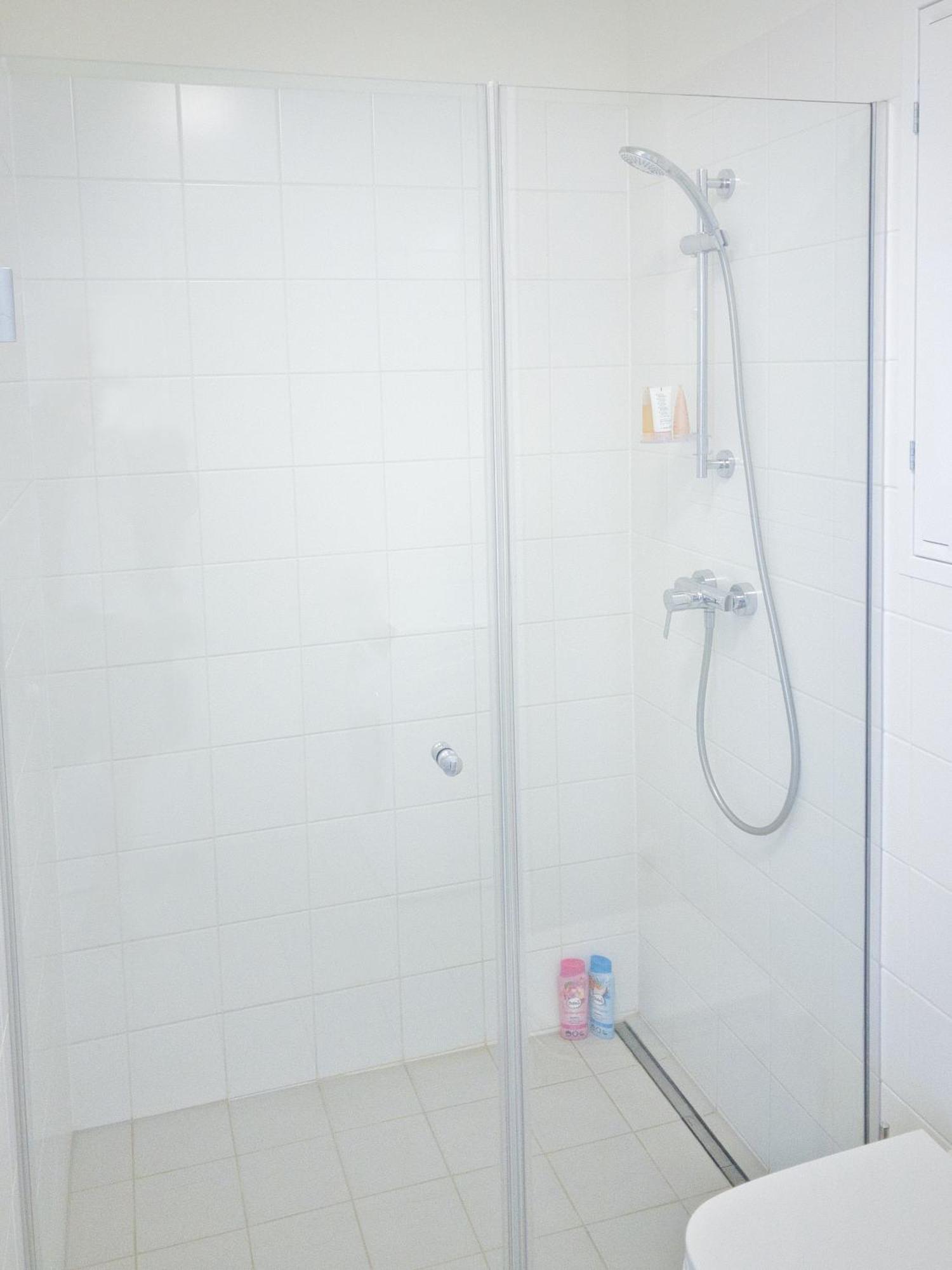 Whats-App Self-Check-In - 1Br Apartment, Near Airport,15 Min To Center Wien Phòng bức ảnh